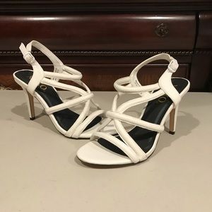 XOXO Liliana white heel sandal